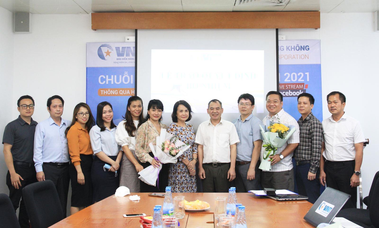 VNI TRAO QUYẾT ĐỊNH BỔ NHIỆM VÀ BỔ NHIỆM LẠI CÁC VỊ TRÍ LÃNH ĐẠO